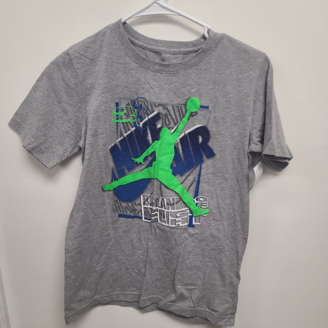 grey Jordan Basketball Tshirt, 10 B