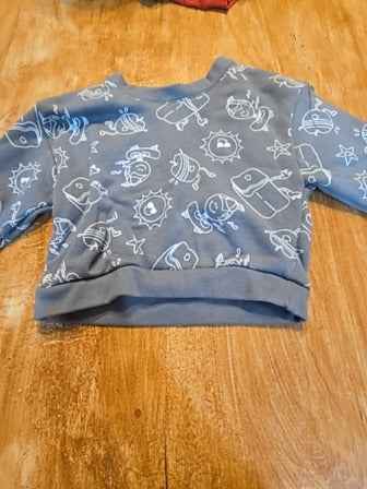 Grey Wonder nation Apple 2 piece outfit, 12M B