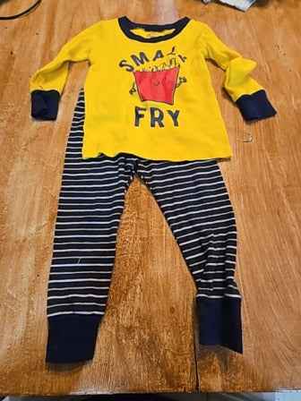 Yellow/blue Carters Small fry 2 piece pjs, 12M B