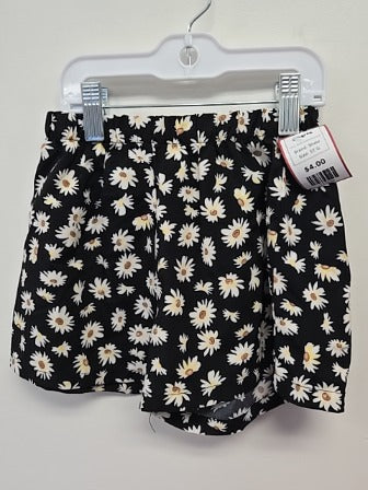 Black/White Flowers Shein Shorts, 5T G