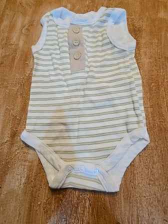 Tan/green/white Bloomin Baby 3 piece palm tree outfit, NB B
