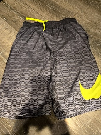 Grey/green Nike Shorts, 10 B