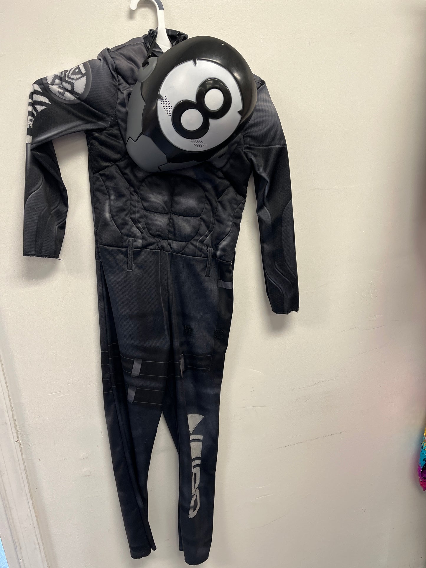 Black  Fortnite, 8