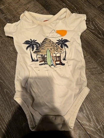 White beach Wrangler Onesie, 9M B
