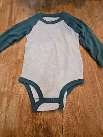 Grey/green Carters Long sleeve onesie, 12M B