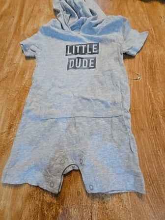 Grey Bundles Baby Place Little dude hooded one piece, 9M B