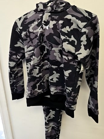 Black/Grey Camo Tapout Outfit, 10 B