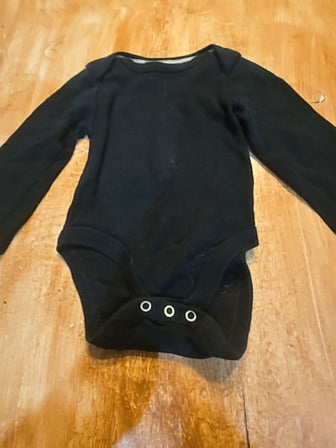 Black Cloud island Long sleeve onesie, NB B