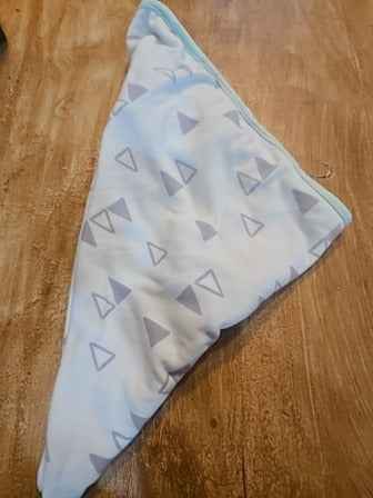 White/grey Cloud island Hooded towel