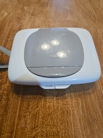 Wipe container