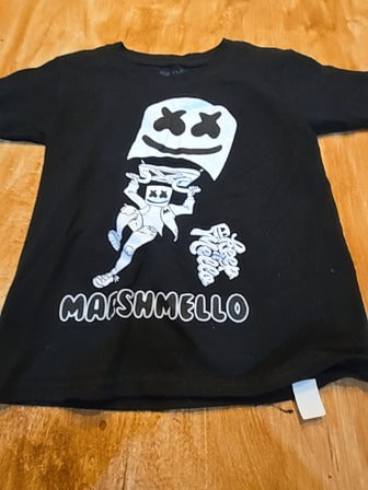 Black Gildan Marshmellow t shirt, 4T B