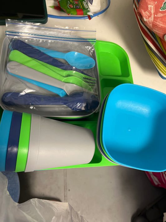 blue/green/grey  Set of Dishes