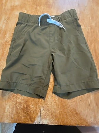Green Old navy Shorts, 5T B