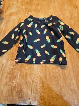 Black Old navy 2 piece pineapple swim suit, 6M B