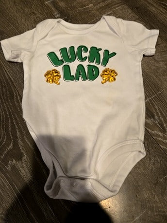 White lucky dad Way To Celebrate Onesie, 6M B