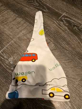 White with cars  Hat
