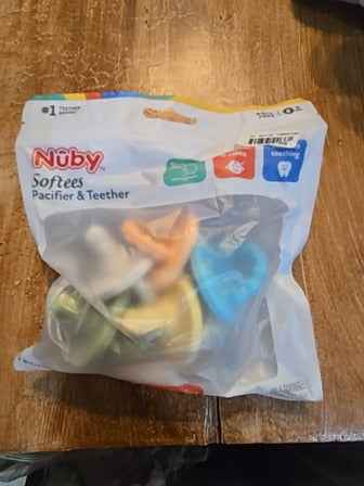 Nuby Pacifier 5 pack