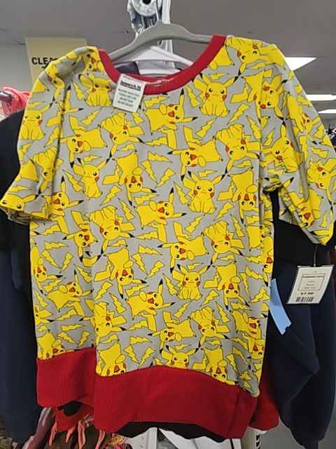 Pokeman shirt, 9 B