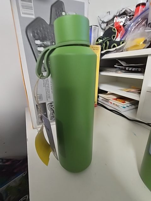 green Crofton water bottle