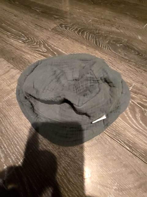 Green Tahari Bucket hat
