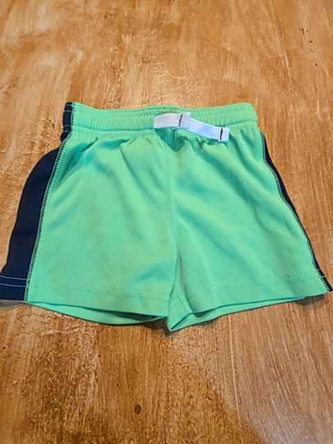 Green/blue Carters Shorts, 9M B