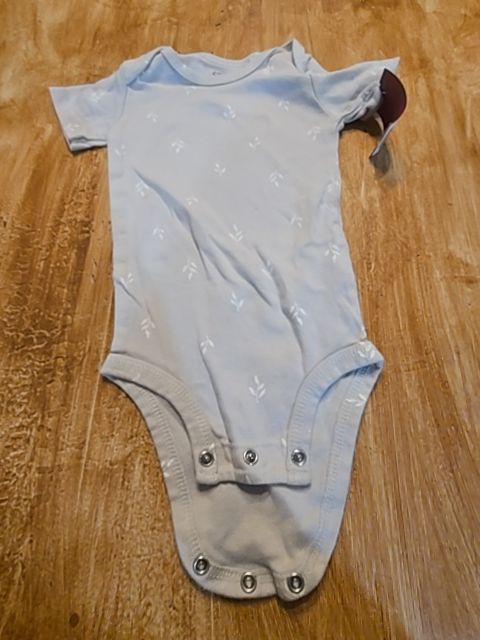 Grey/White Leaf Carters Onesie, 12M B