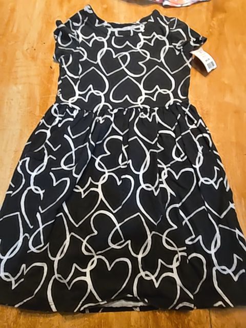 Black/White Hearts Jumping Bean Dress, 6 G