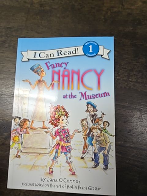 Fancy Nancy At The Museum Book