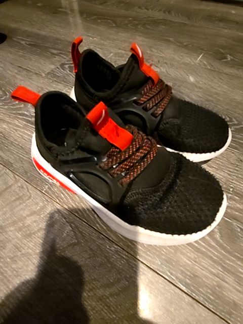 Black/red Nautica Sneakers, 10
