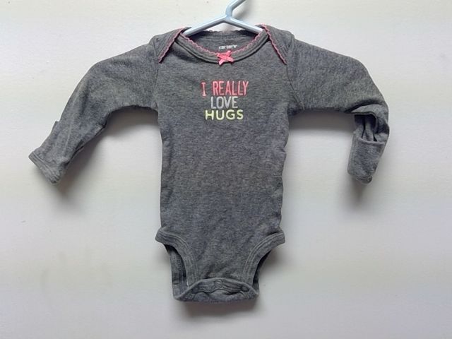 Grey Carters Love hugs long sleeve onesie, NB G