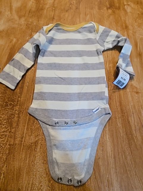 Grey/White/Yellow Gerber Longsleeve Onesie, 6M B