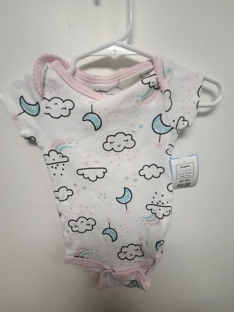 White/Pink Cloud Gerber Onesie, 3M G