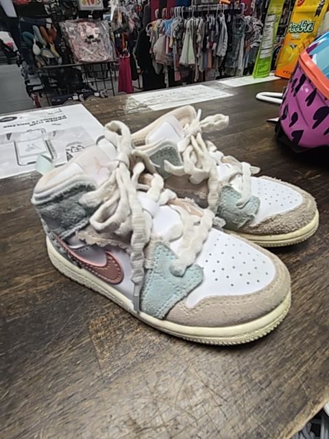 White/Pink/Purple/Blue Nike Sneakers, 9C G