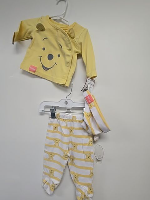 Yellow/White Winnie The Pooh Disney Outfit W/Hat, NB B