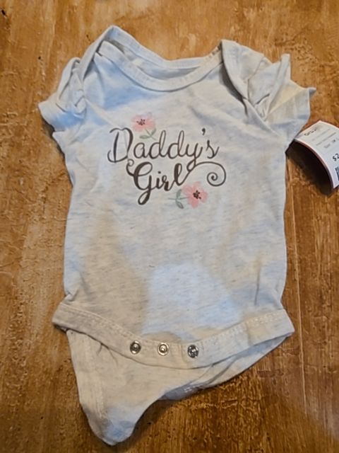Grey Daddy's Girl Baby Essentials Onesie, 3M G