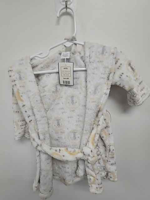 White Lion Modern Baby Robe, NB B