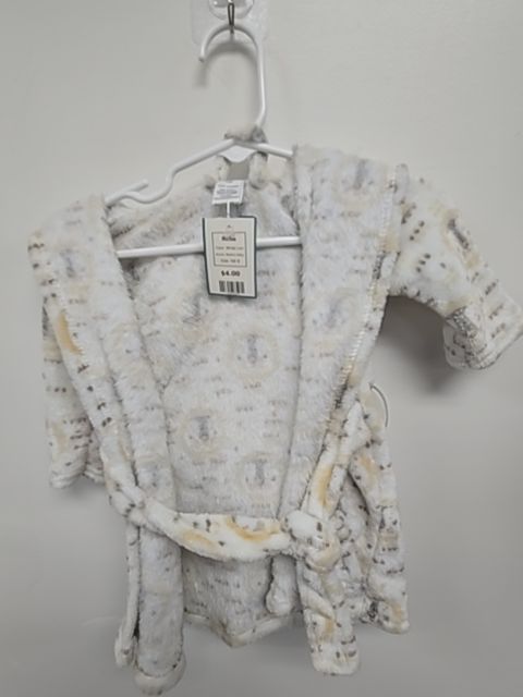 White Lion Modern Baby Robe, NB B