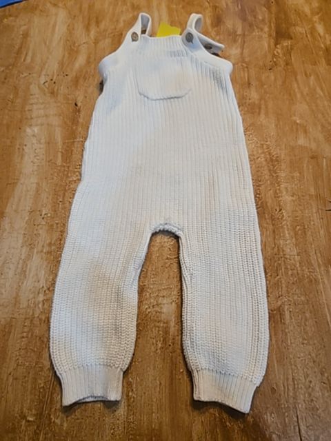 White Old Navy Bibs, 12M B