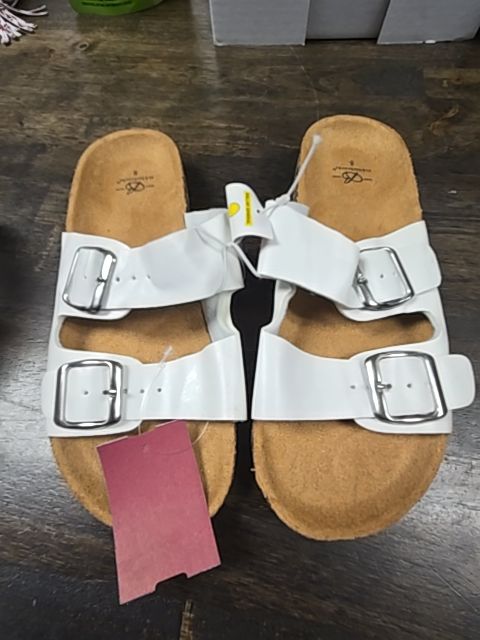 White/Tan Bobbie Brooks Sandals, 5Y G