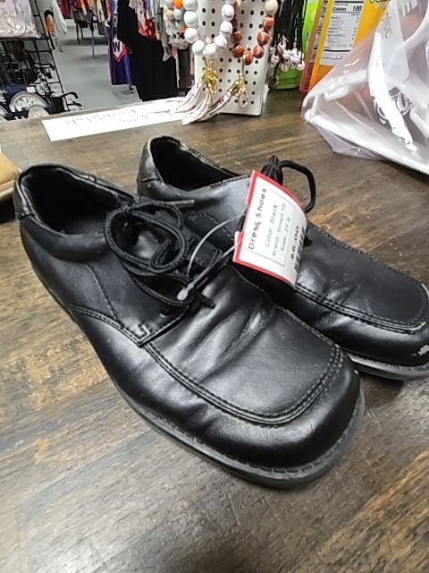 Black Smart Fit Dress Shoes, 2Y B