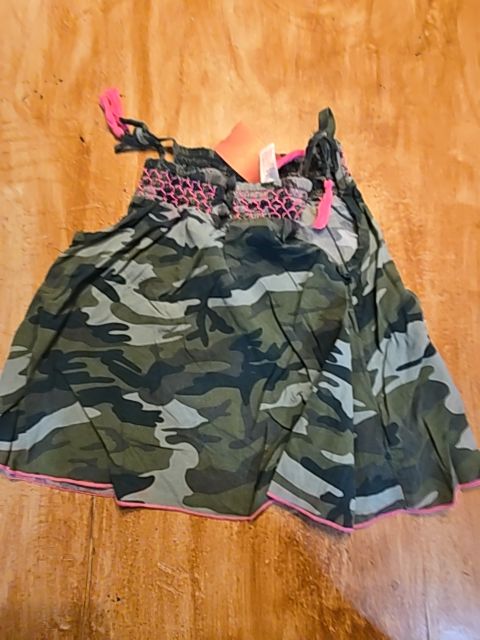 Green/Pink Camo Justice Tank TOp, 8 G
