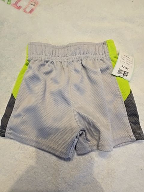 Grey/Green Garanimals Shorts, 6-9M B