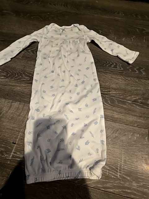 White Carters Blue leaf sleep sac, 3M G