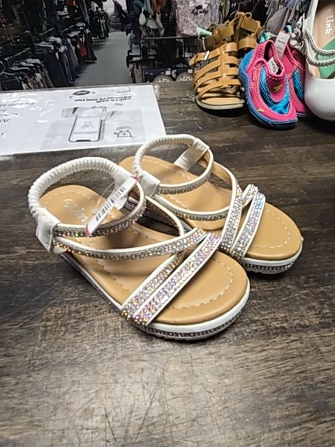 Tan/White Link Sandals, 8C G