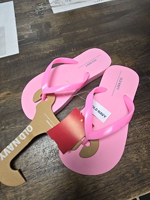 Pink Old Navy Flip Flops, 12C G