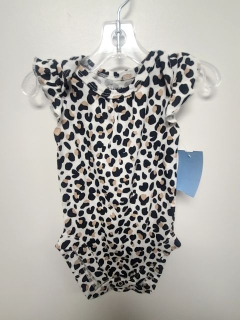 White/Black/Tan Cheetah Bundles Baby Place Onesie, 3M G