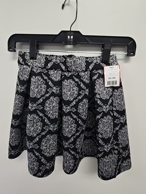 Black/White Bongo Girls Skirt, 7 G