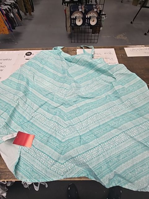 Blue/White Wendy Bellissimo Nursing Cover