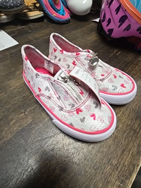 White/Pink/Grey Hearts Bumble + Birdie Slip Ons, 8C G