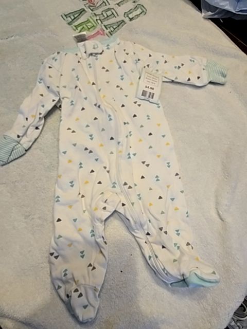 White Gerber Triangle Sleeper, NB B